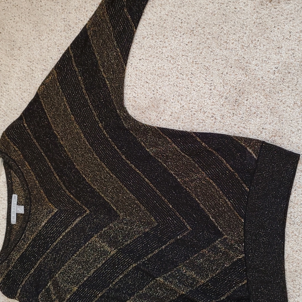 Top - Picture 3 of 4